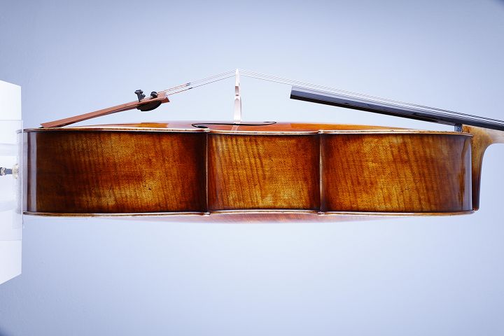 Leonhardt Rainer W. - Mittenwald anno 2022 - "brauner Buchsbaum"- C-243
